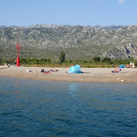 Iva-family 250 M From Pebble Gostinjska kuća Seline